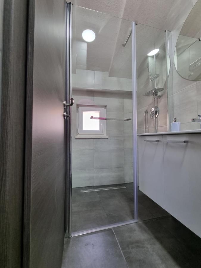 Studio Apartment Rosalie สปลิท ภายนอก รูปภาพ