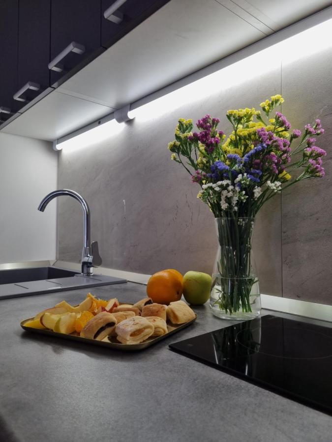 Studio Apartment Rosalie สปลิท ภายนอก รูปภาพ